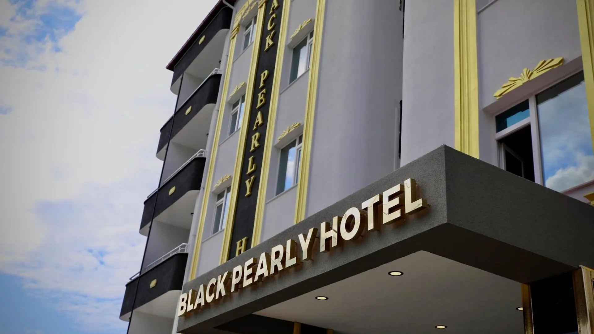 Black Pearly Hotel location